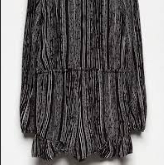 White Fawn Black and white strap romper with tie size medium - Picture 7 of 7